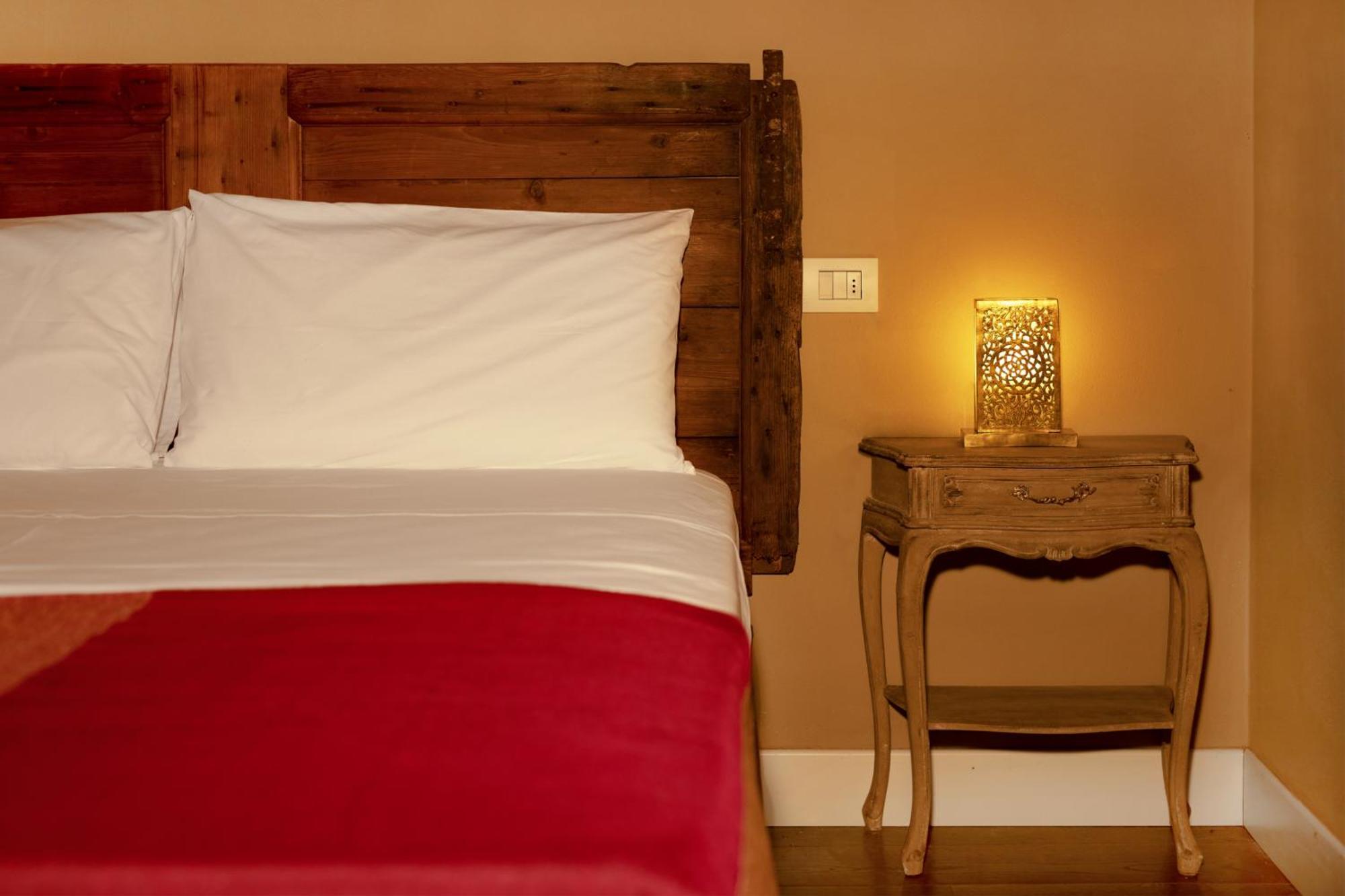 Luce Boutique Hotel Fortunago Екстериор снимка